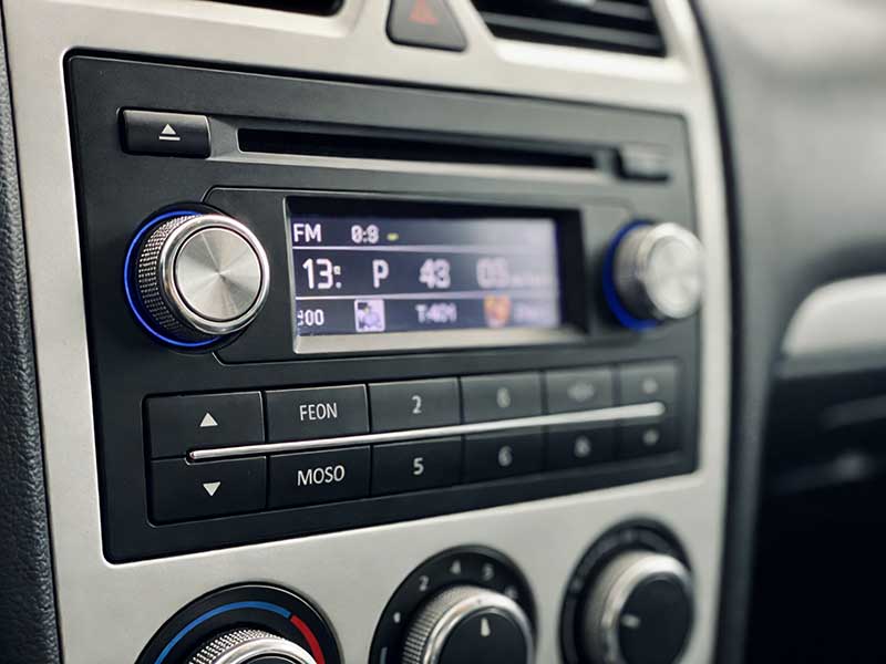 車載廣播復興：為什么在流媒體時代，我們開車時依然打開電臺？