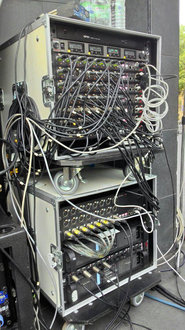 如何調試現(xiàn)場擴聲系統(tǒng)