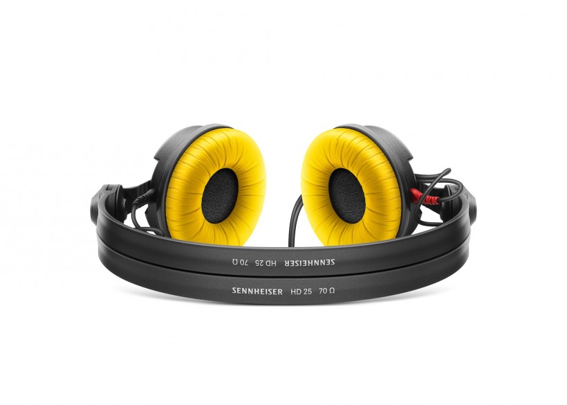 Sennheiser 發(fā)布全球限量 25,000 只的 HD 25 特別紀(jì)念版監(jiān)聽(tīng)耳機(jī)